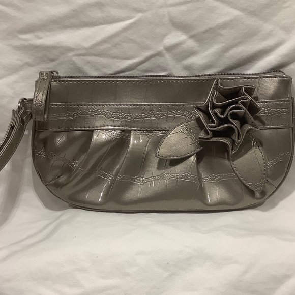 Metallic Bronze Wristlet with Flower detail NWT - Picture 2 of 9